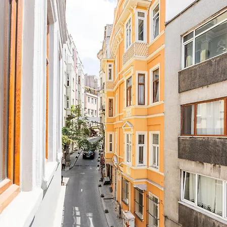Pin Exclusive 1 Bd Taksim B2 *