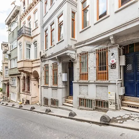 Pin Exclusive 1 Bd Taksim B2 * Estambul